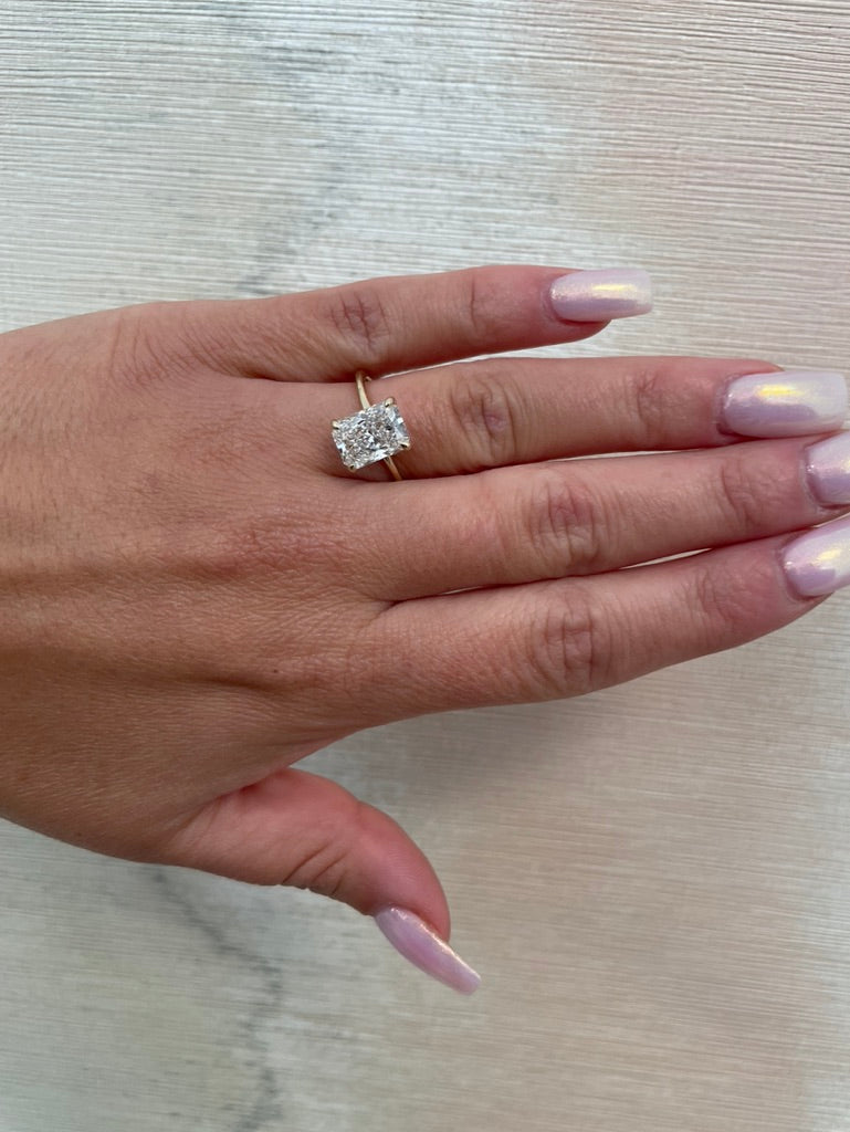 Radiant Cut Diamond Engagement Ring - 3.00 Carats
